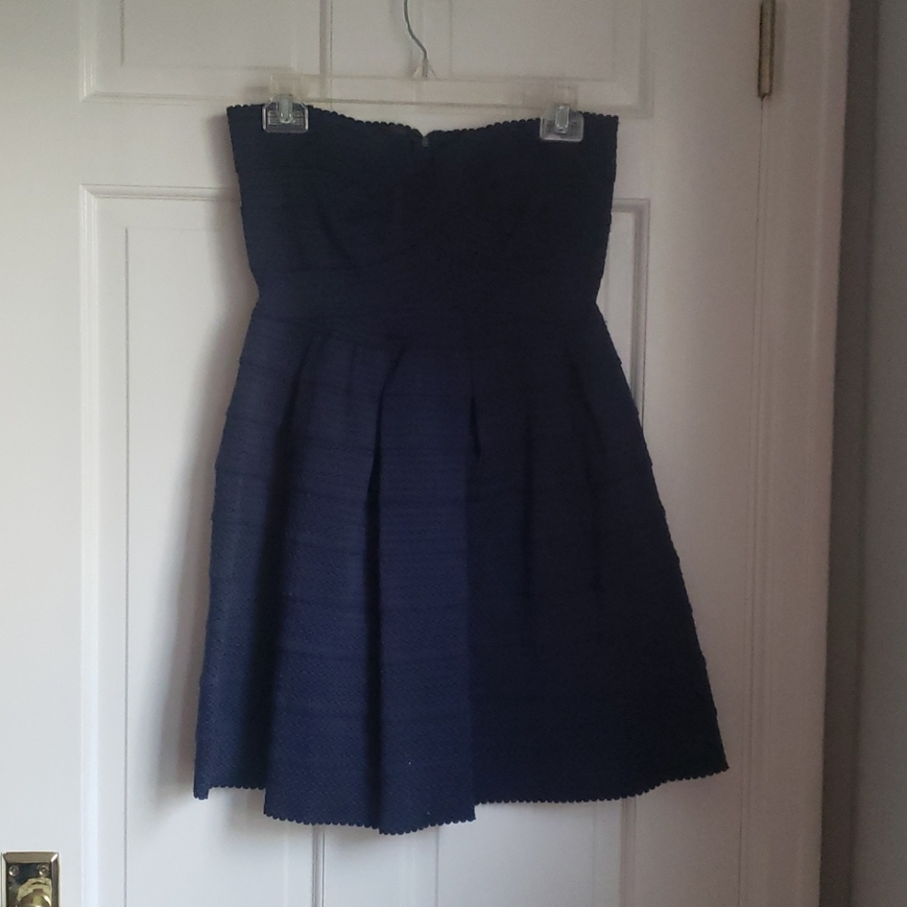 Mini strapless blue dress